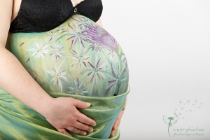 Babybauch - Fotoshooting mit Bodypainting - Gütersloh